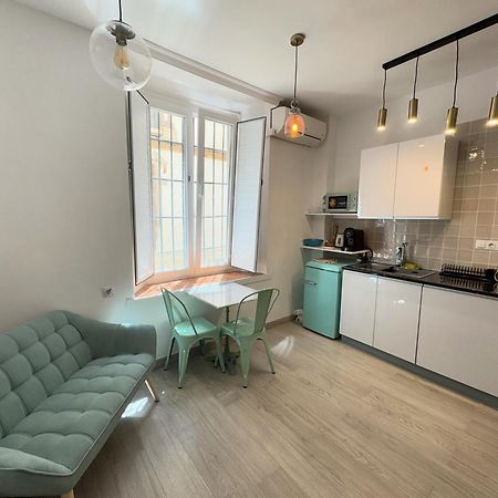 Iyourbasics Lovely Studio Hinestrosa 23 Free Wifi&Ac Málaga Eksteriør bilde