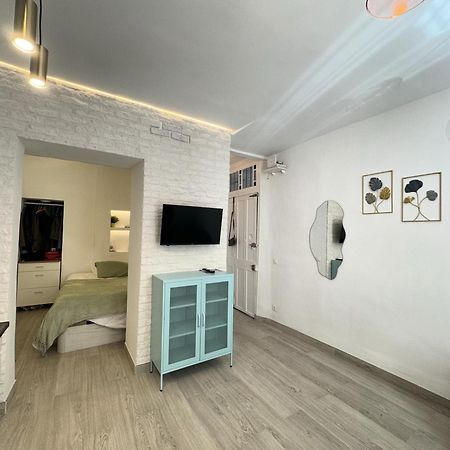 Iyourbasics Lovely Studio Hinestrosa 23 Free Wifi&Ac Málaga Eksteriør bilde