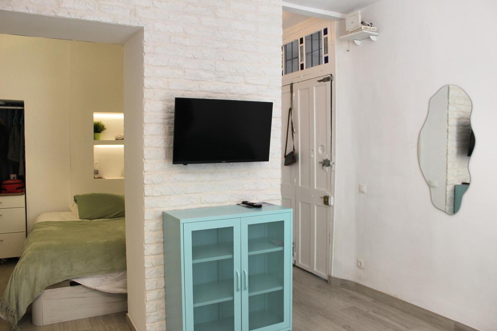 Iyourbasics Lovely Studio Hinestrosa 23 Free Wifi&Ac Málaga Eksteriør bilde